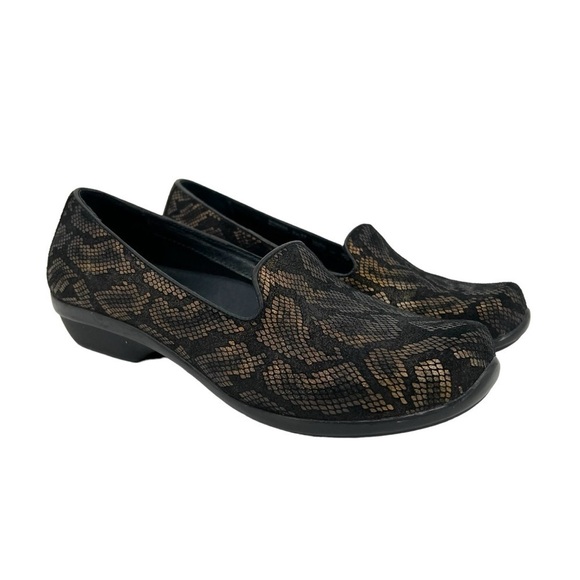 Dansko Olivia Bronze Snakeskin Print Loafer Size 37 - Picture 3 of 9